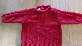 pull 12 mois rouge bordeau