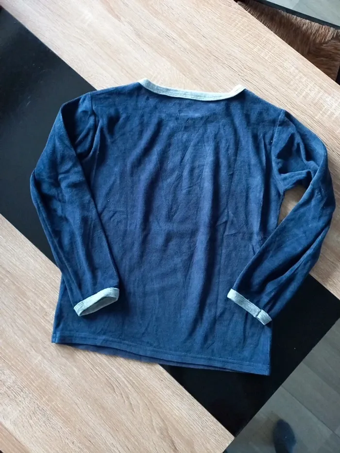 Haut de pyjama 8 ans - photo numéro 3