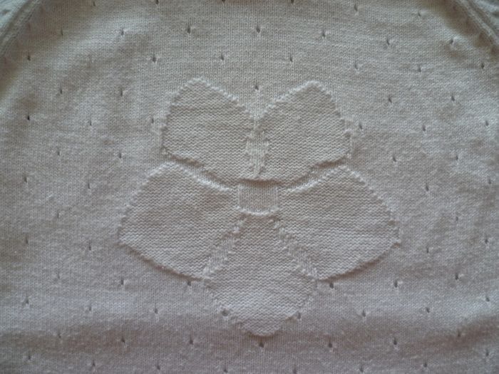 pull léger blanc fleur ajouré - photo numéro 4