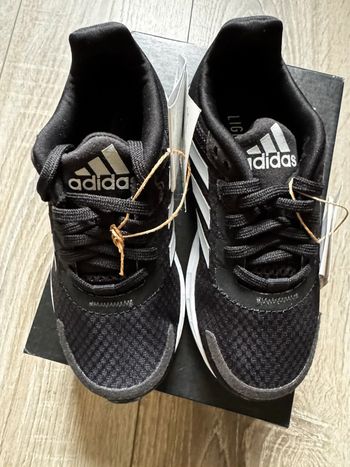Baskets noires à lacets Adidas T.28