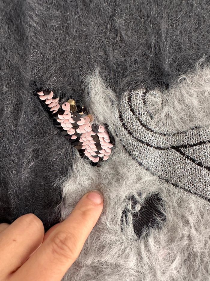 Sweat grise tout doux imprimée à licorne fille 5-6 ans H&M - photo numéro 4