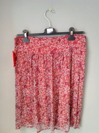 Petite jupe à fleurs en soie 🌸