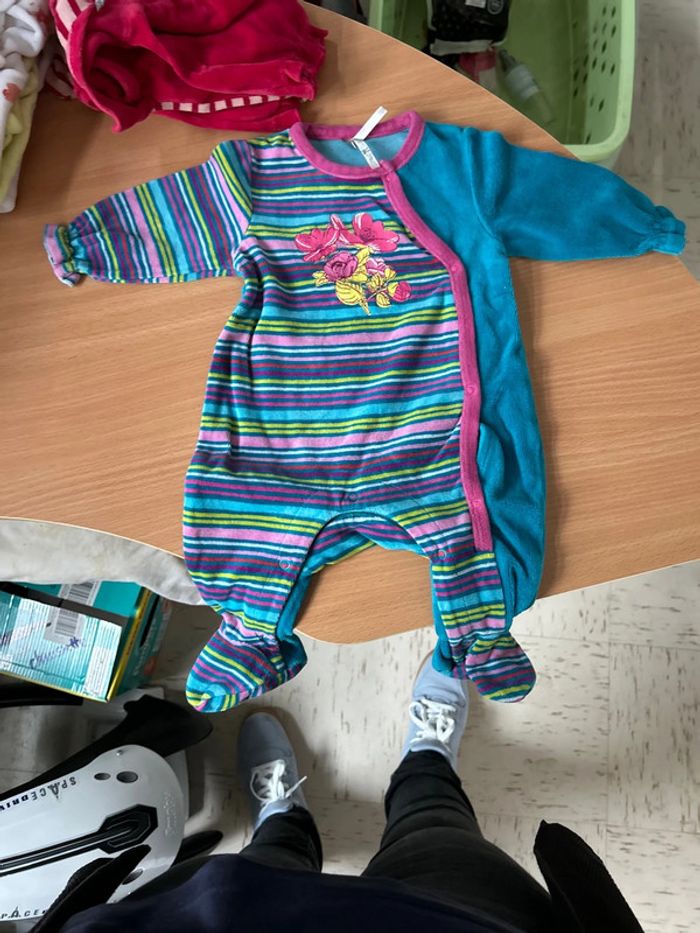 Lot de 5 pyjamas 1 pièces - photo numéro 2