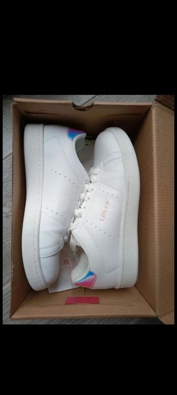 Baskets Levi's p. 38
