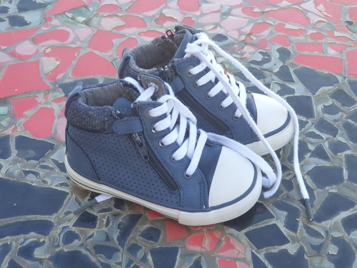 1 paire chaussure bleu haute avec zip de chaque coté taille 23 - photo numéro 2