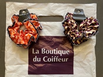 Lot de 2 chouchous cheveux Fashion Jewelry neufs (1€50)