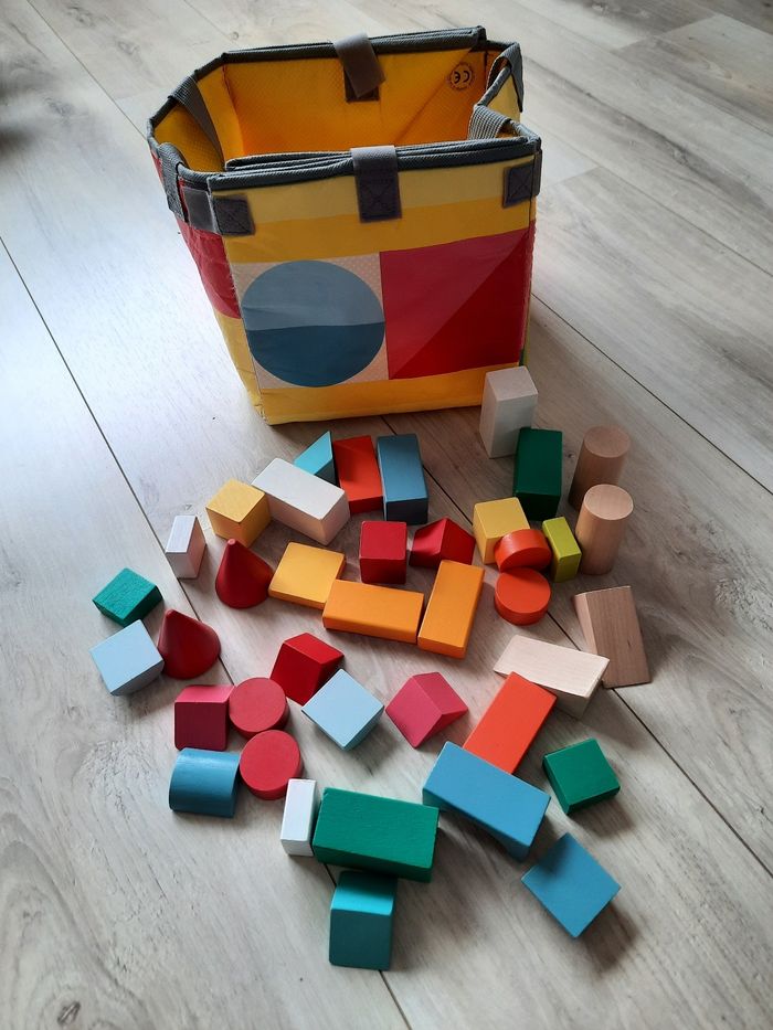 Cubes + sac de rangement/ tapis. JANOD