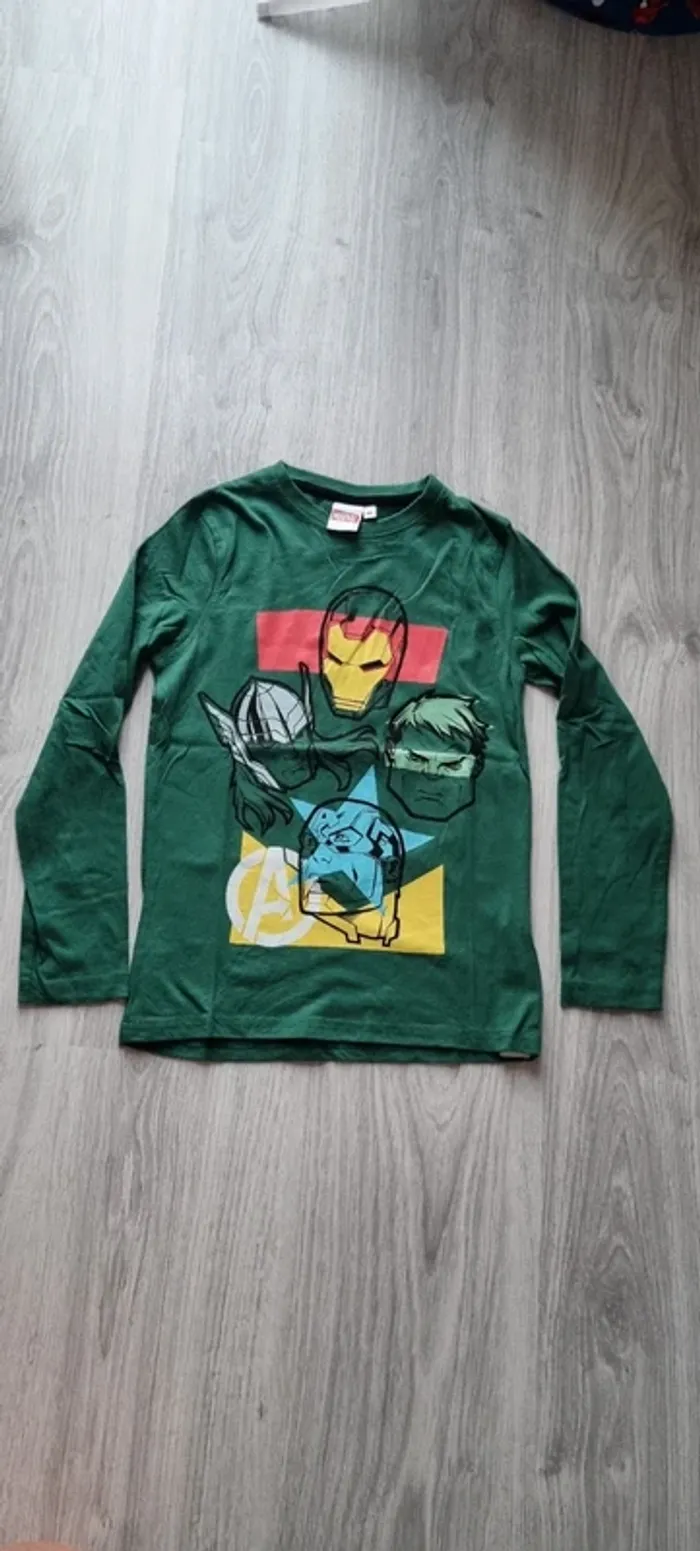 Tee-shirt ML Marvel neuf 8ans - photo numéro 2
