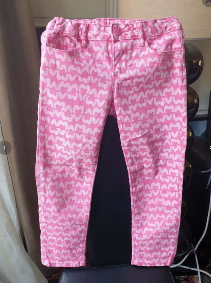 NEuf Pantalon rose a coeur Gap T 7 ans
