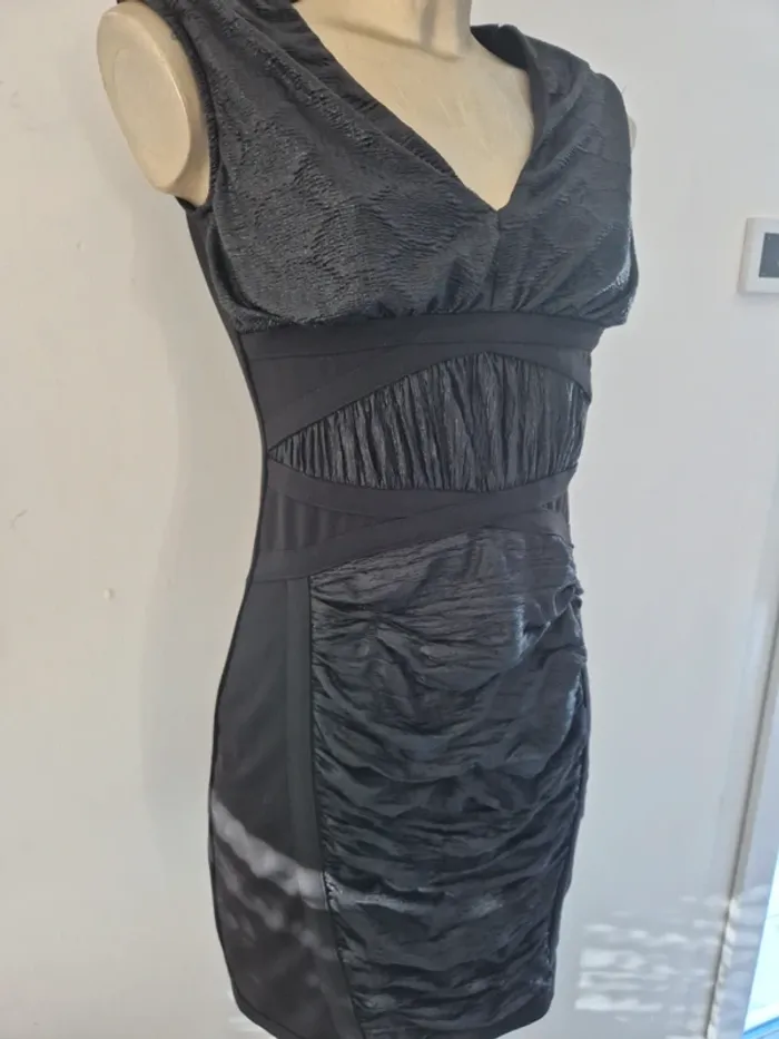 Robe noir chic taille L - photo numéro 4