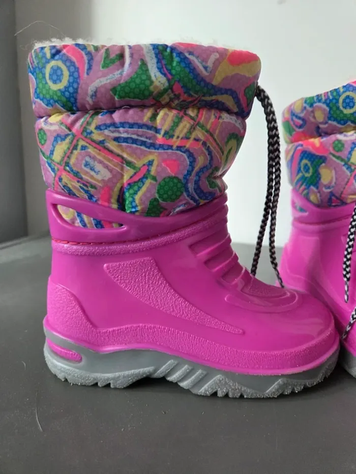 Botte de neige fille taille 22 - photo numéro 2