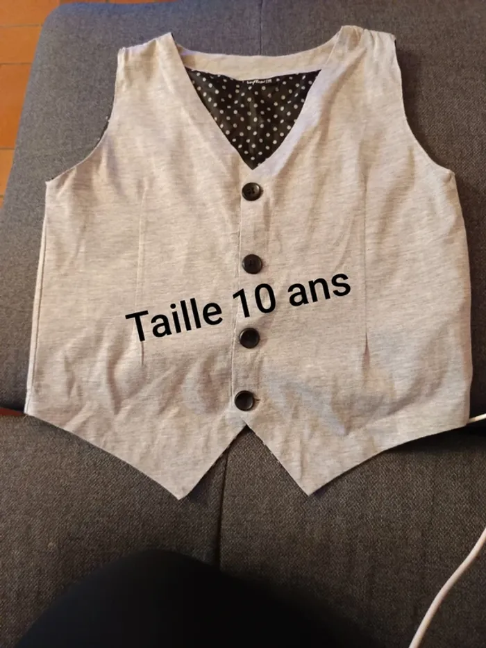 Gilet de costume gris taille 10 ans