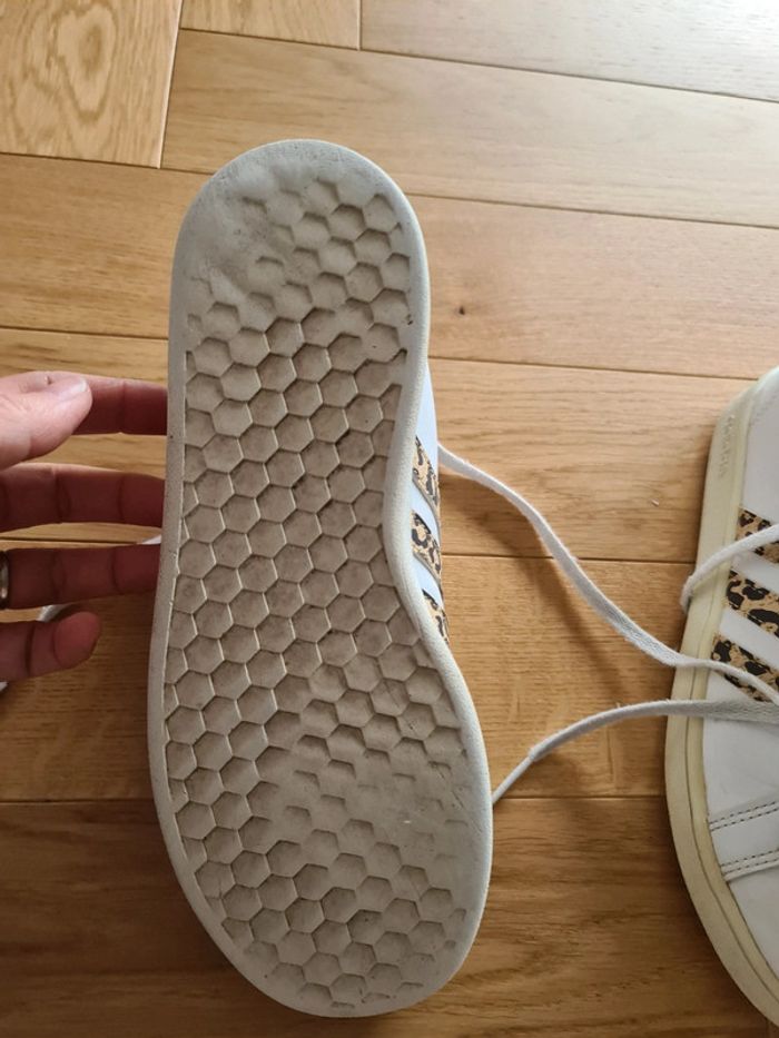 Baskets adidas léopards - photo numéro 2