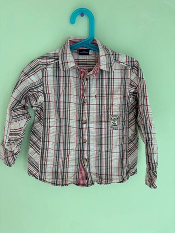 Chemise à rayure rouge beige gris