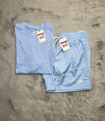Ensemble Nike T-shirt + short 🩵 Taille L