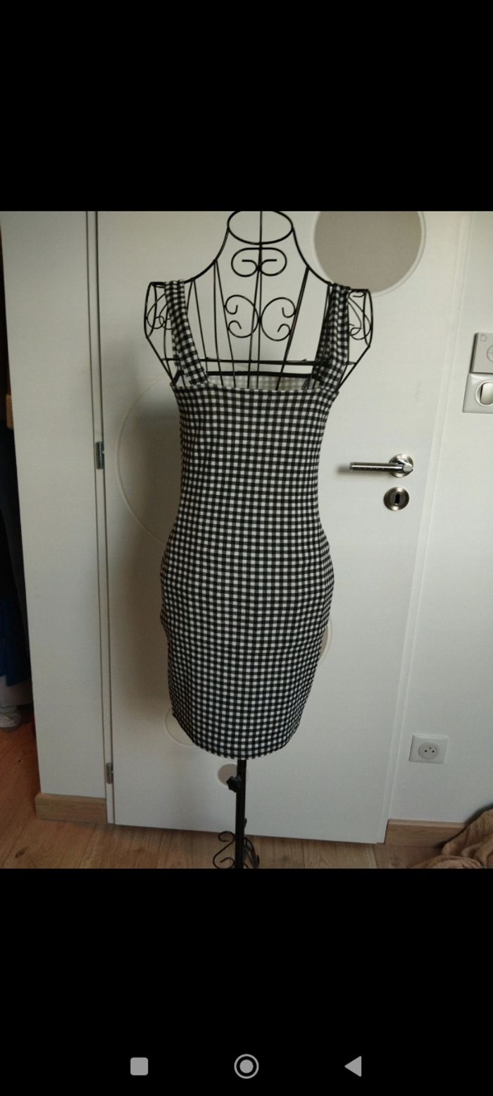 Robe courte - photo numéro 3