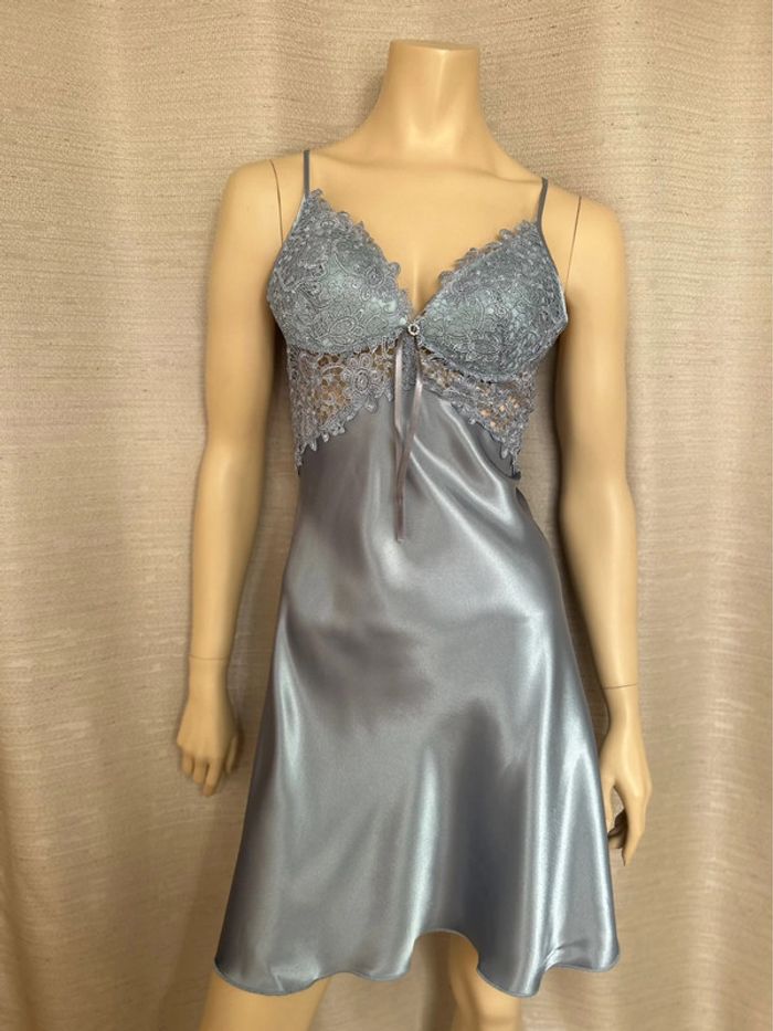Ensemble peignoir nuisette satin - photo numéro 3