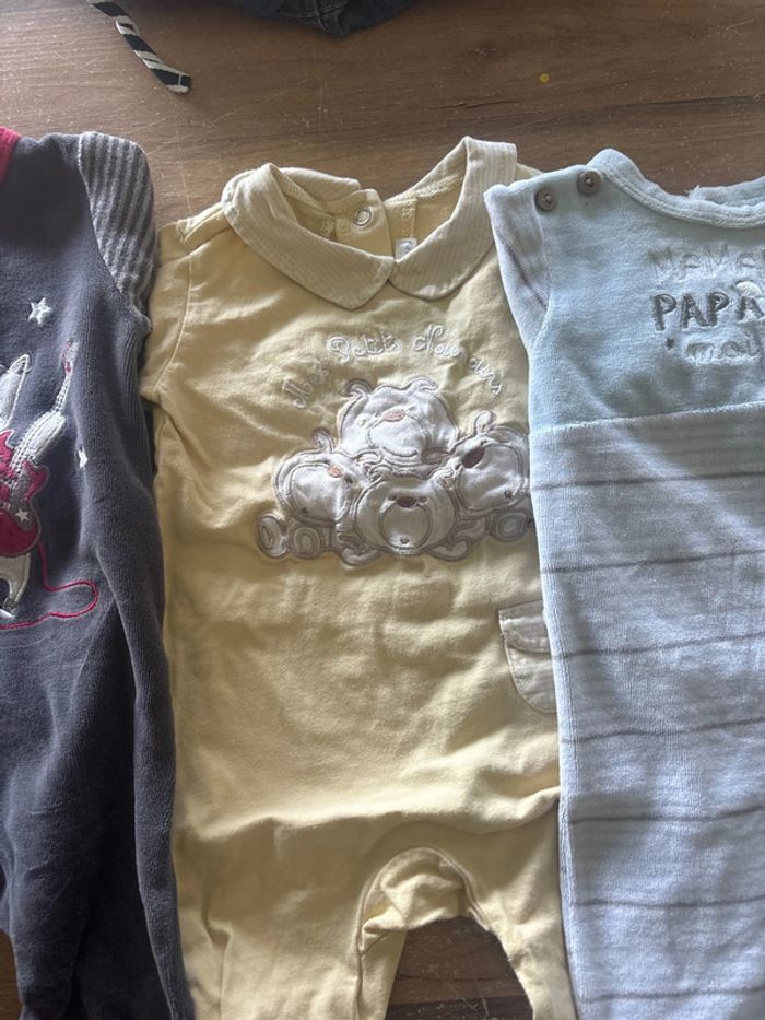 Lot pyjama 6 mois - photo numéro 3