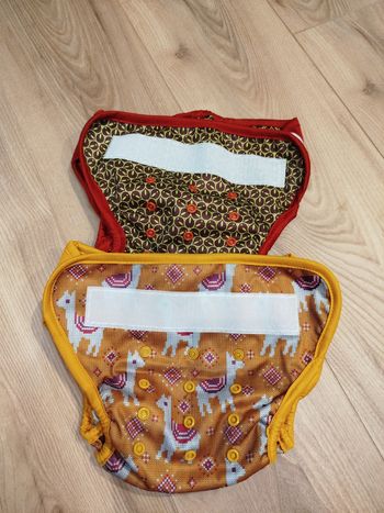 Lot 2 couches Bum Diapers NEUVES