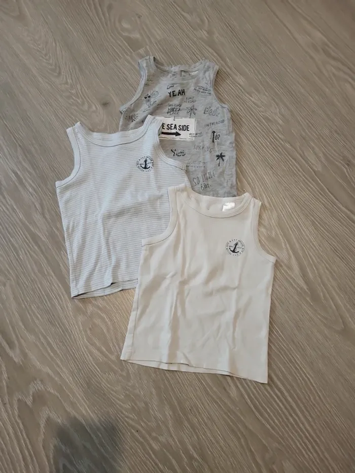 Lot maillots de corps 4 ans