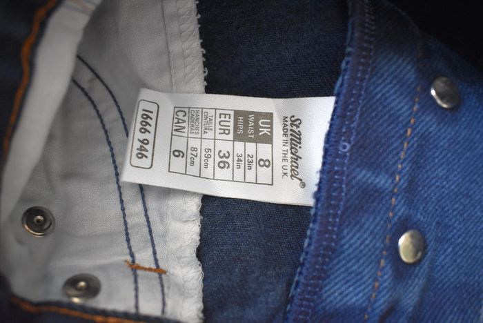 mini short en jeans - photo numéro 3