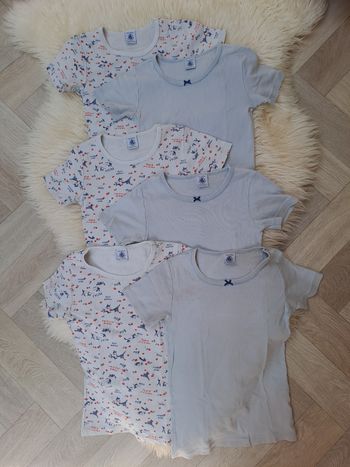 Lot de 6 tee-shirts manches courtes Petit Bateau taille 8 ans