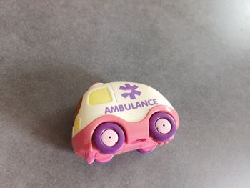 Tut bolide Clémence l'ambulance 