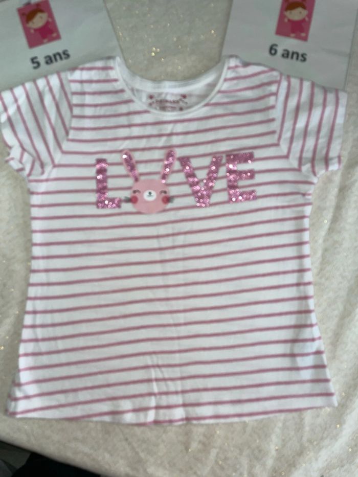 Tee shirt primark 5-6 ans - photo numéro 2