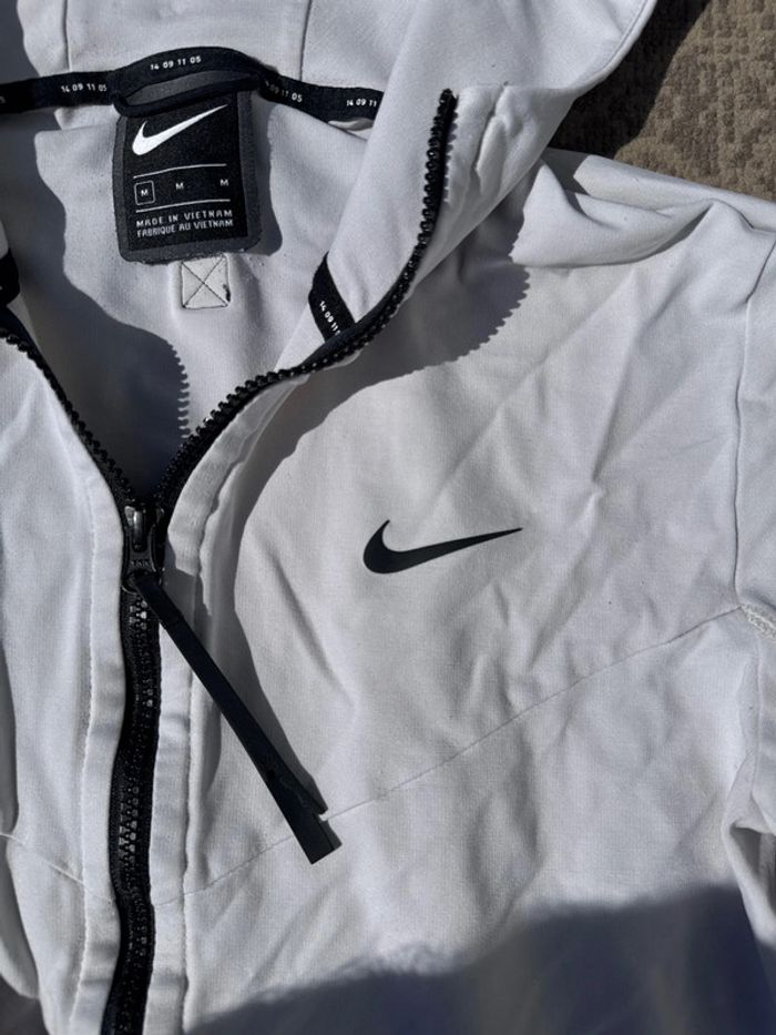 Veste Nike à capuche blanche femme – Taille M - photo numéro 2