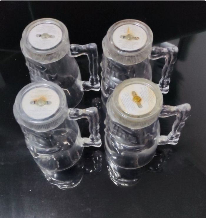 Lot de 4 verres en plastique halloween