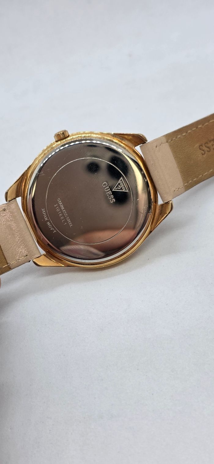 Montre Guess femme - photo numéro 7