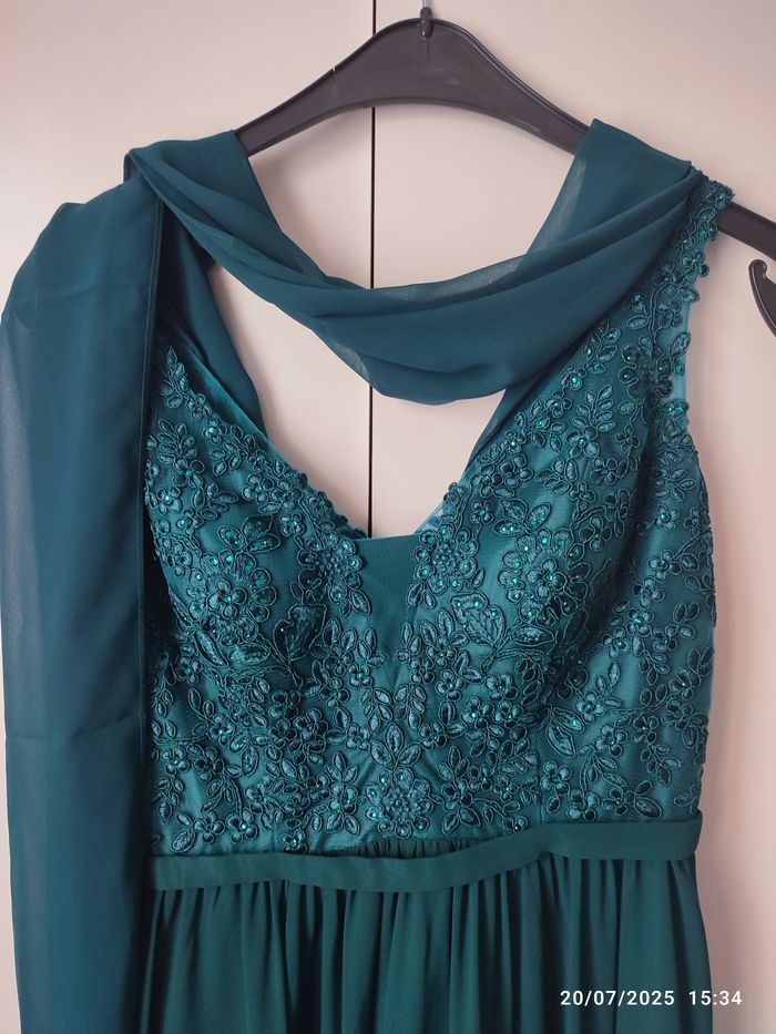 Robe de cérémonie - photo numéro 2
