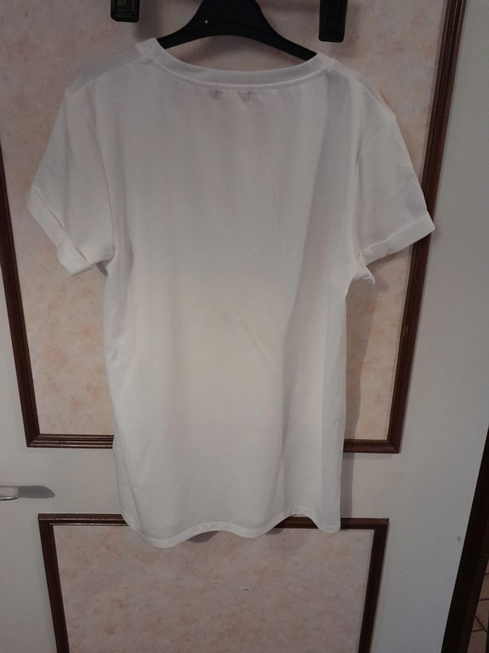 t shirt manches courtes taille 38/40 - photo numéro 3
