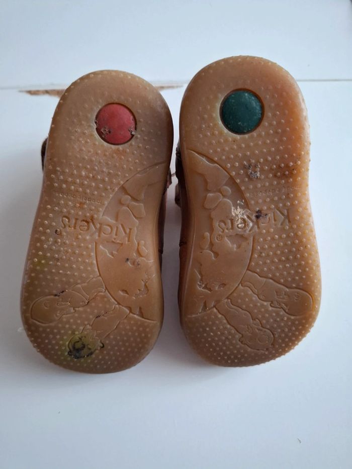 Sandales kickers taille 20 - photo numéro 4