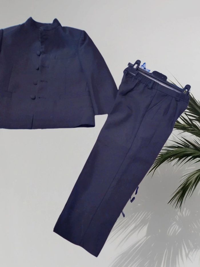 Costume 4 pièces taille 3 ans - photo numéro 4
