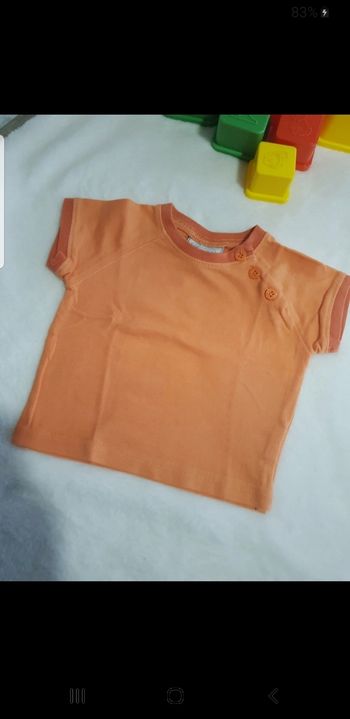T.shirt bébé taille 6 mois