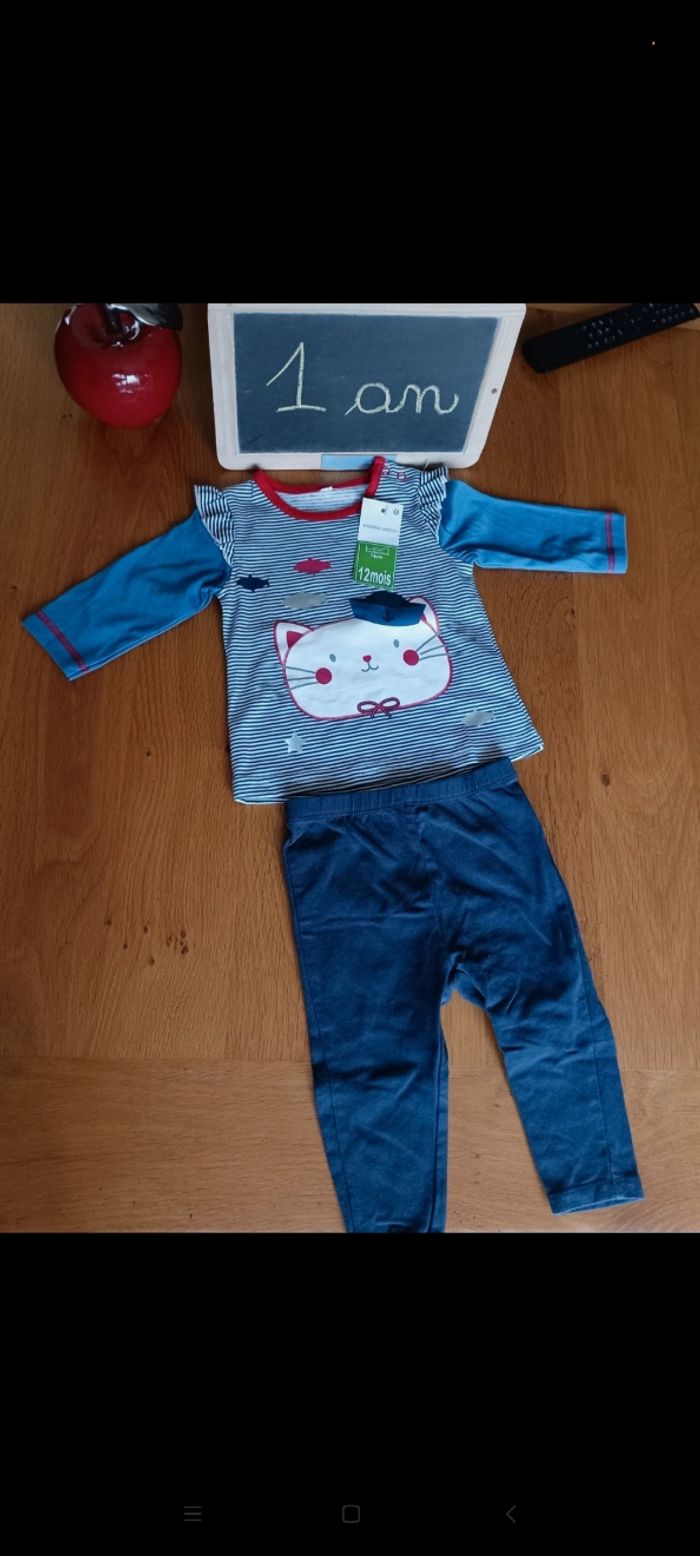 Lot 1 legging Pat et Ripaton en très bon état et t-shirt manches longues Neuf avec étiquette taille 1 an.