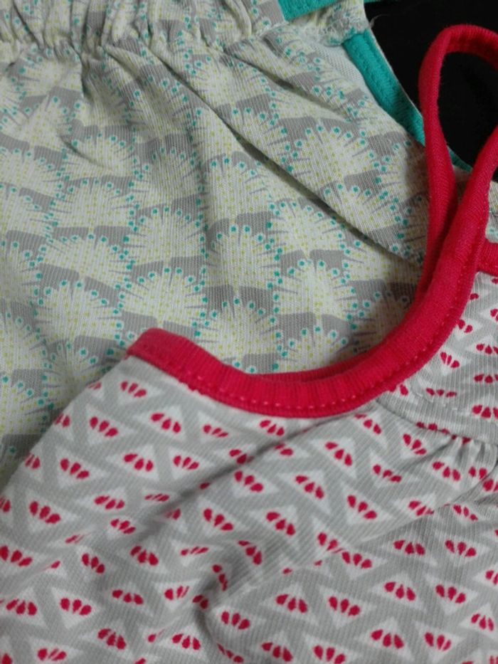 Lot 2 débardeurs obaibi neuf motif géométrique années 60 été bébé fille 12 mois - photo numéro 2