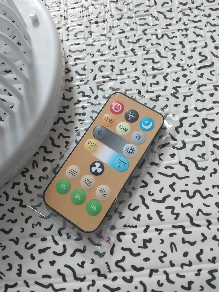 Ampoule ventilateur LED neuve avec télécommande - photo numéro 5