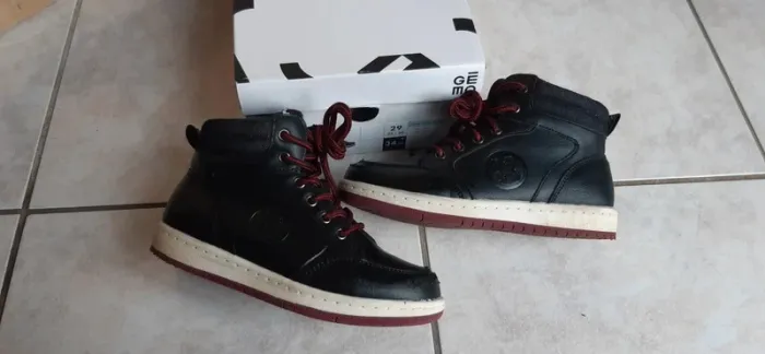 Chaussures à lacets "gémo" noires pointure 29 - photo numéro 3