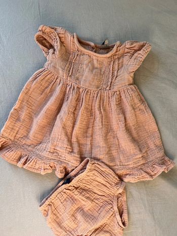 Robe très confortable couleur taupe bébé filles 3 mois