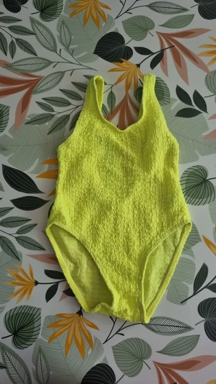 Maillot de bain 1 pièce fille taille 4 ans
