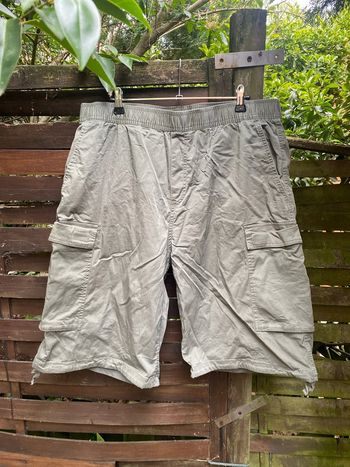 Short cargo kaki