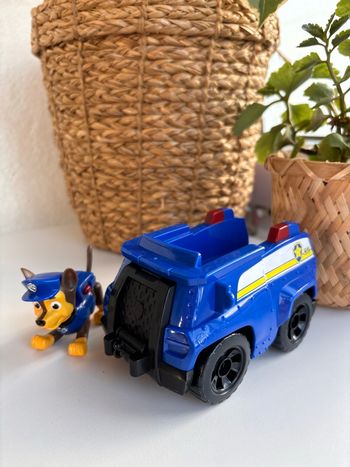 Véhicule et figurine paw patrol - Chase - patpatrouille