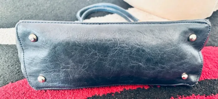 👜 sac à main bleu marine et doré - photo numéro 9