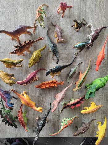 Très gros lot de dinosaures