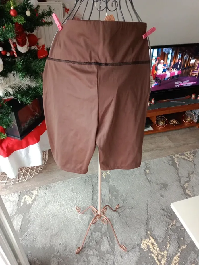 cycliste short actin kinda classy - photo numéro 3