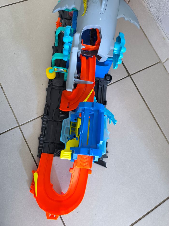 Circuit requin hot wheels - photo numéro 3