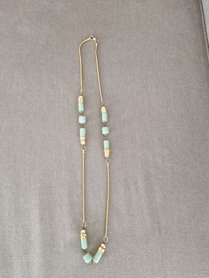 Collier doré avec perles vert d'eau - photo numéro 7