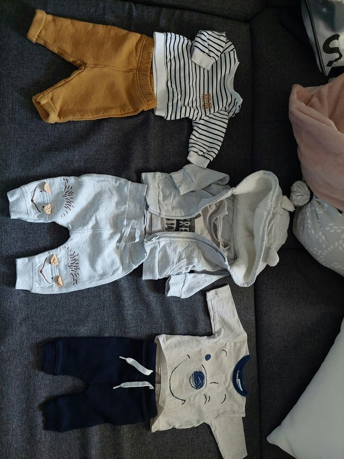 Ensemble kiabi 1 moi et 0/3 mois